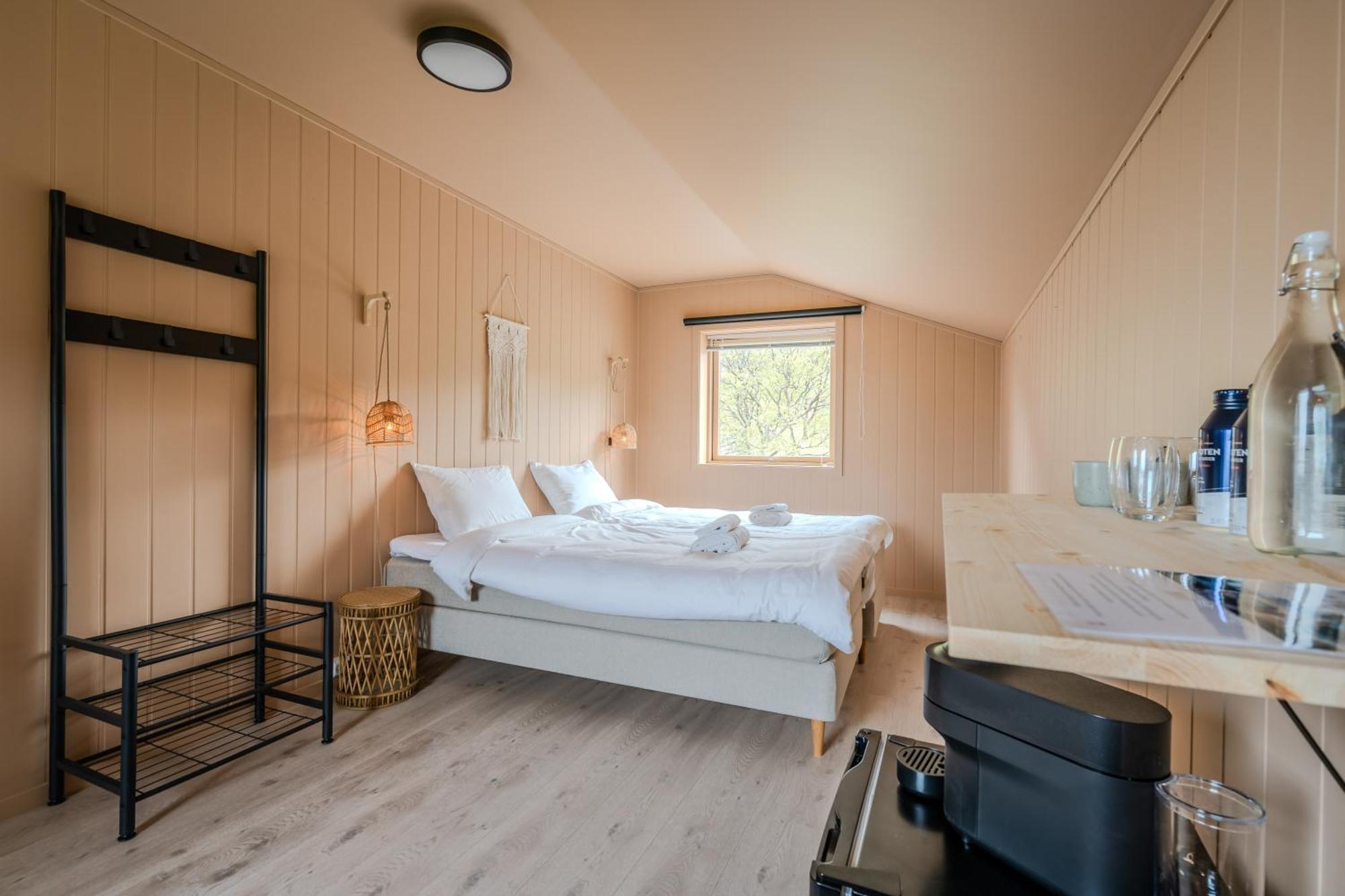 Ryten & Kvalvika Trail Farm Lodge *